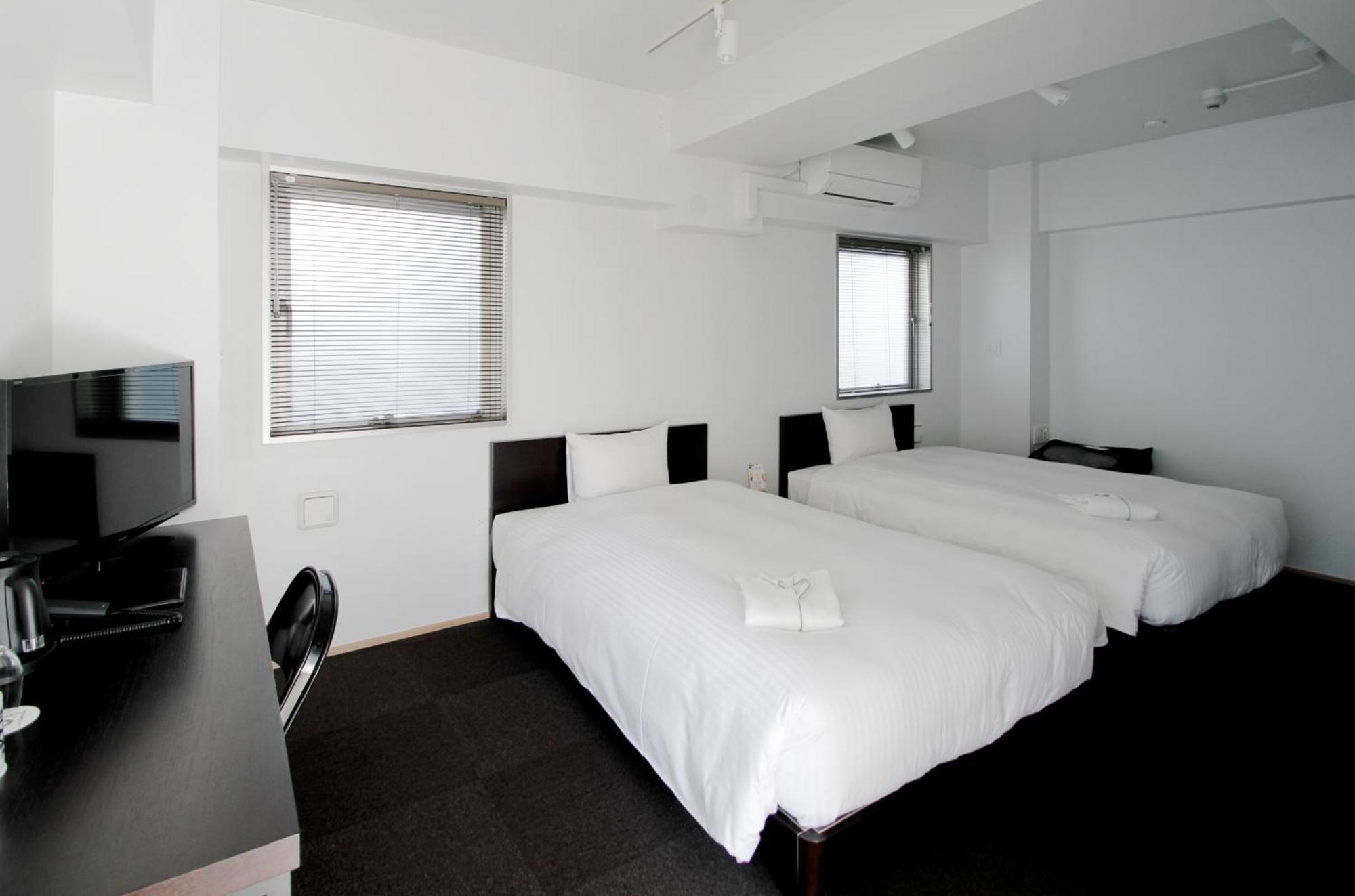 8Hotel Chigasaki Exterior foto